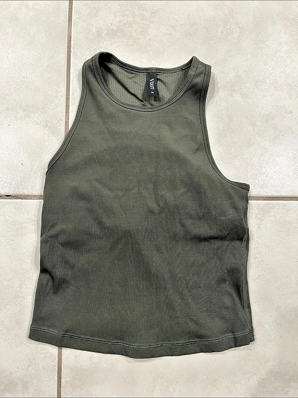 Vuori Rib Crop Tank Ribbed Top in Green XS